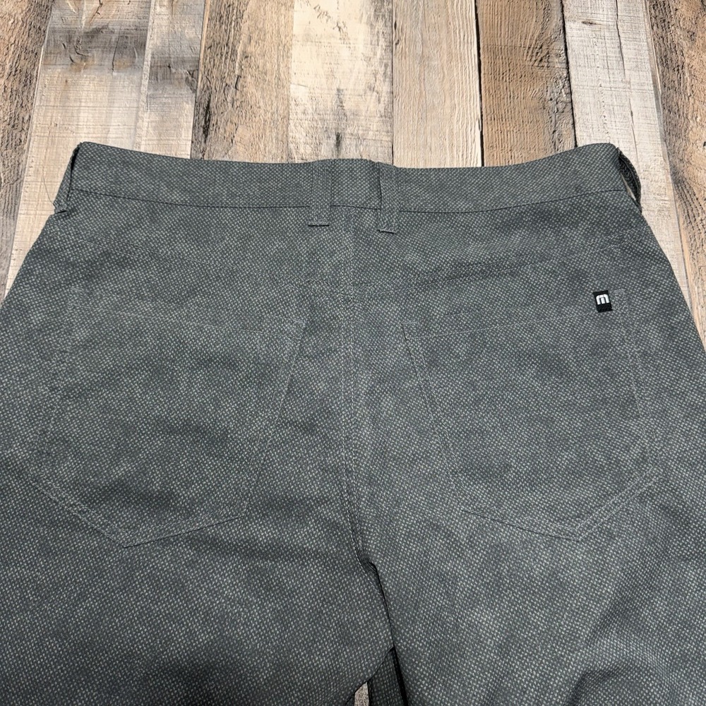 Travis Mathew Shorts Mens 32 Gray Performance Stretch Golf Casual Flat Front - Picture 5 of 6